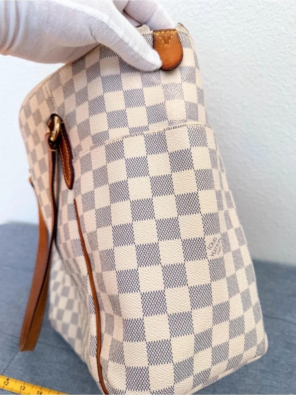 Authentic Louis Vuitton with Receipt Totally MM Damier Azur Tote Bag - Picture 2 of 12